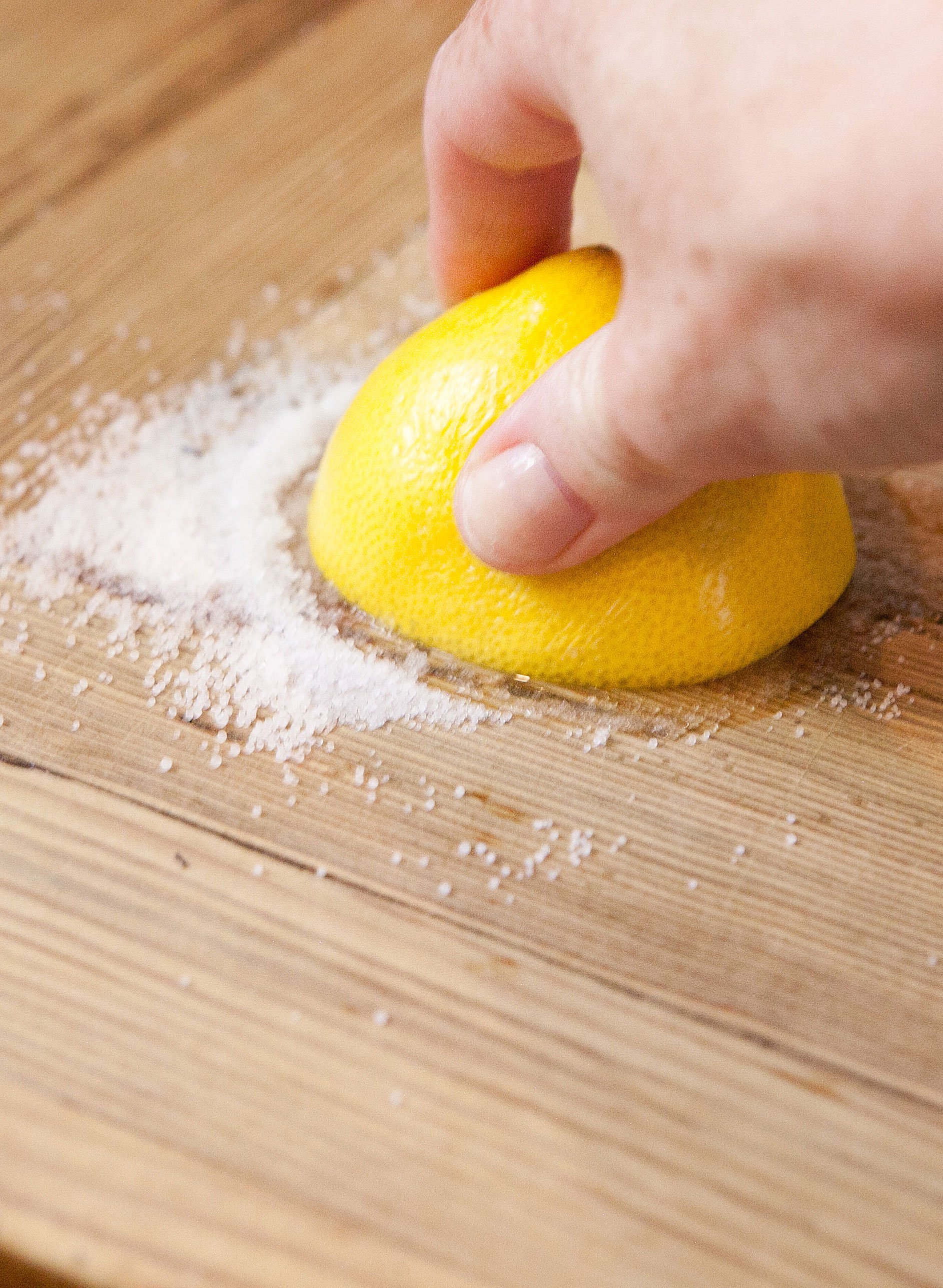 Best All-Natural Cleaning Tips #4: Clean your cutting boards with lemons 